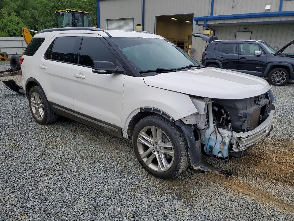 2017 Ford Explorer VIN 1FM5K7D81HGC76047 COPART salvage auction — FRONT END, Nc - Salvage Certificate Of Title, sold $4,200 on 2026-07-02 (photo 4)