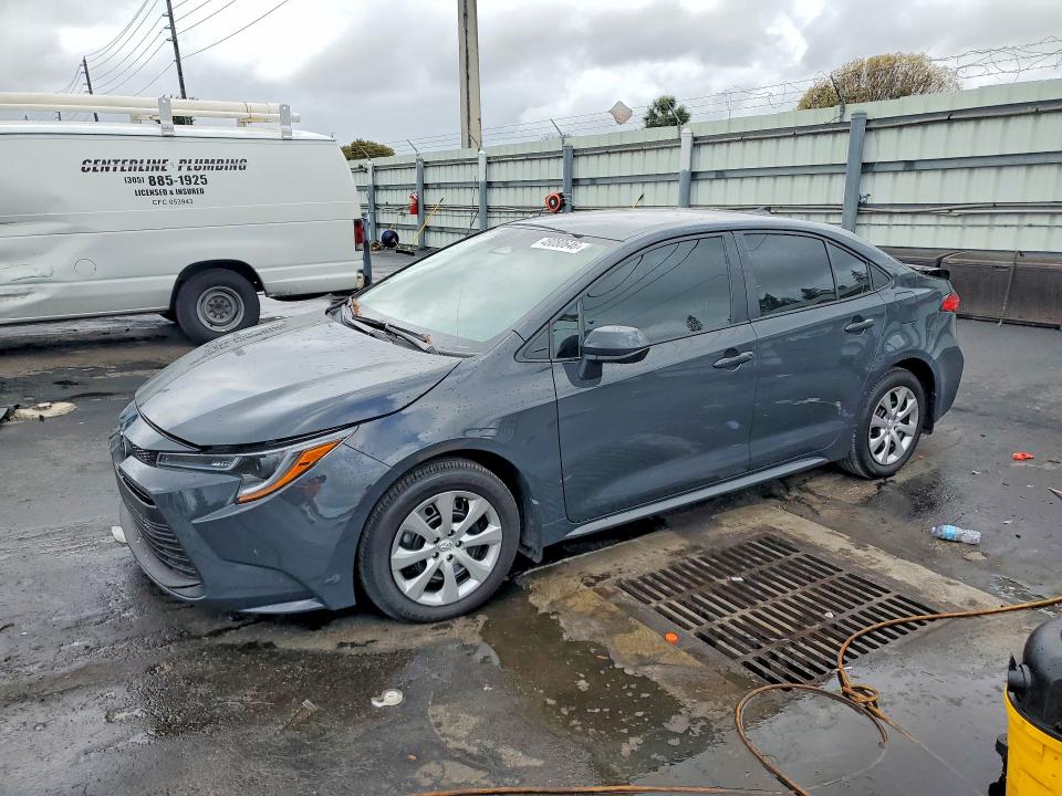 2025 Toyota Corolla VIN 5YFB4MDE2SP340558 COPART salvage auction — REAR END, Fl - Cert Of Title Slvg Rebuildable, sold $7,600 on 2026-07-06 (photo 1)