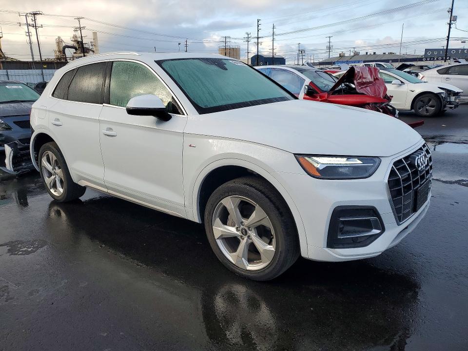2022 Audi Q5 VIN WA1EAAFY6N2092856 COPART salvage auction — REAR END, CA - LIEN PAPERS-SALVAGE OR AC, sold $10,200 on 2026-07-22 (photo 4)