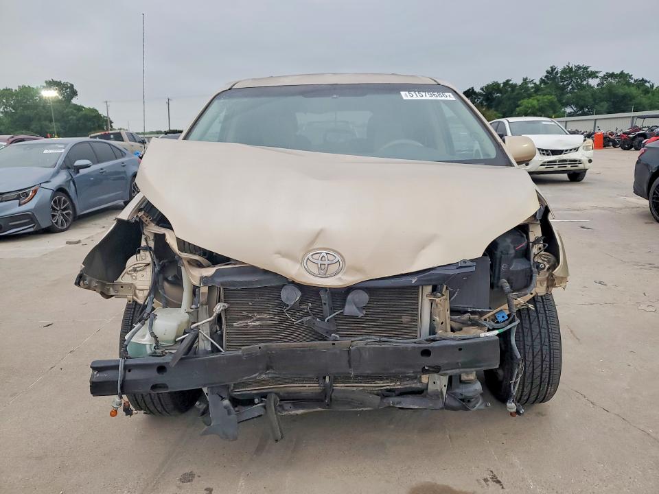 2013 Toyota Sienna VIN 5TDKK3DC2DS295386 COPART salvage auction — FRONT END, Tx - Salvage Vehicle Title, sold $1,450 on 2026-07-20 (photo 5)