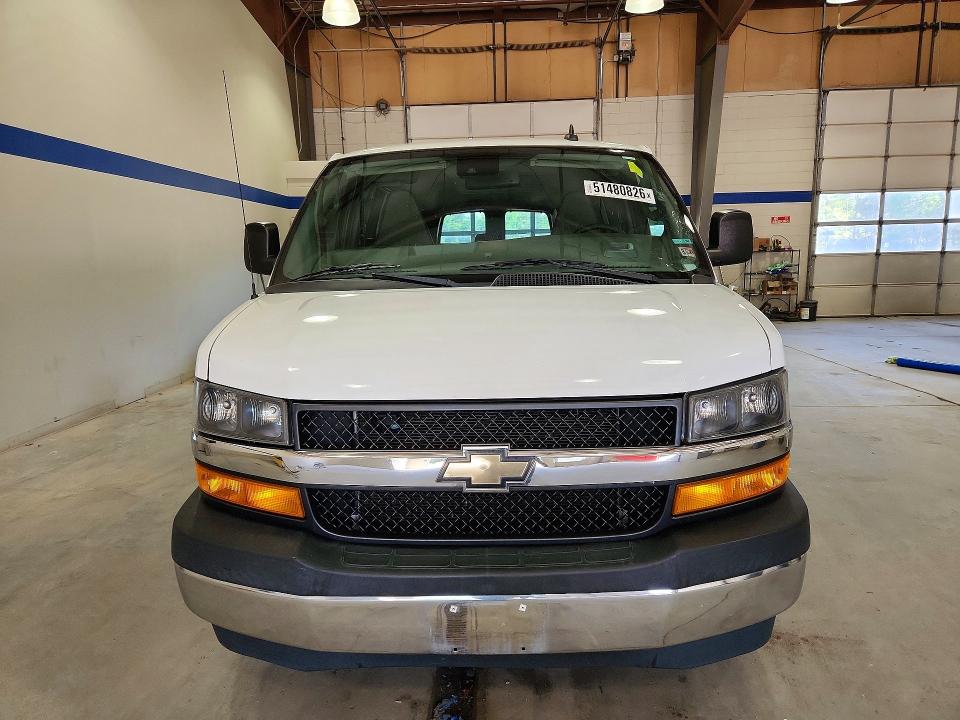 2019 Chevrolet Express VIN 1GAZGPFP2K1176215 COPART salvage auction — MINOR DENT/SCRATCHES, Va - Certificate Of Title (P), sold $10,500 on 2026-07-24 (photo 5)