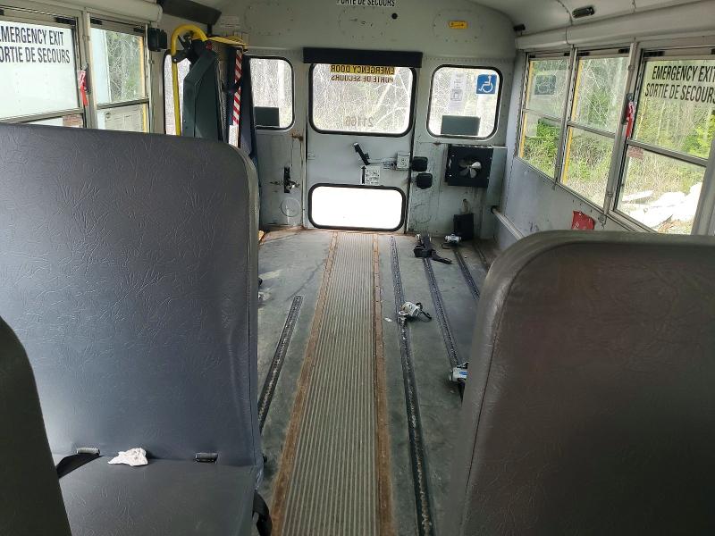 2011 Thomas Express g4 VIN 1GB6G5BG3B1104805 COPART salvage auction — NORMAL WEAR, ON - PERMIT NO BRAND - FIT, sold $1,800 on 2026-09-15 (photo 6)