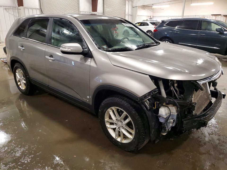 2015 Kia Sorento VIN 5XYKTCA66FG641256 COPART salvage auction — FRONT END, Mn - Cert Of Title-Prior Salvage, sold $775 on 2026-07-07 (photo 4)