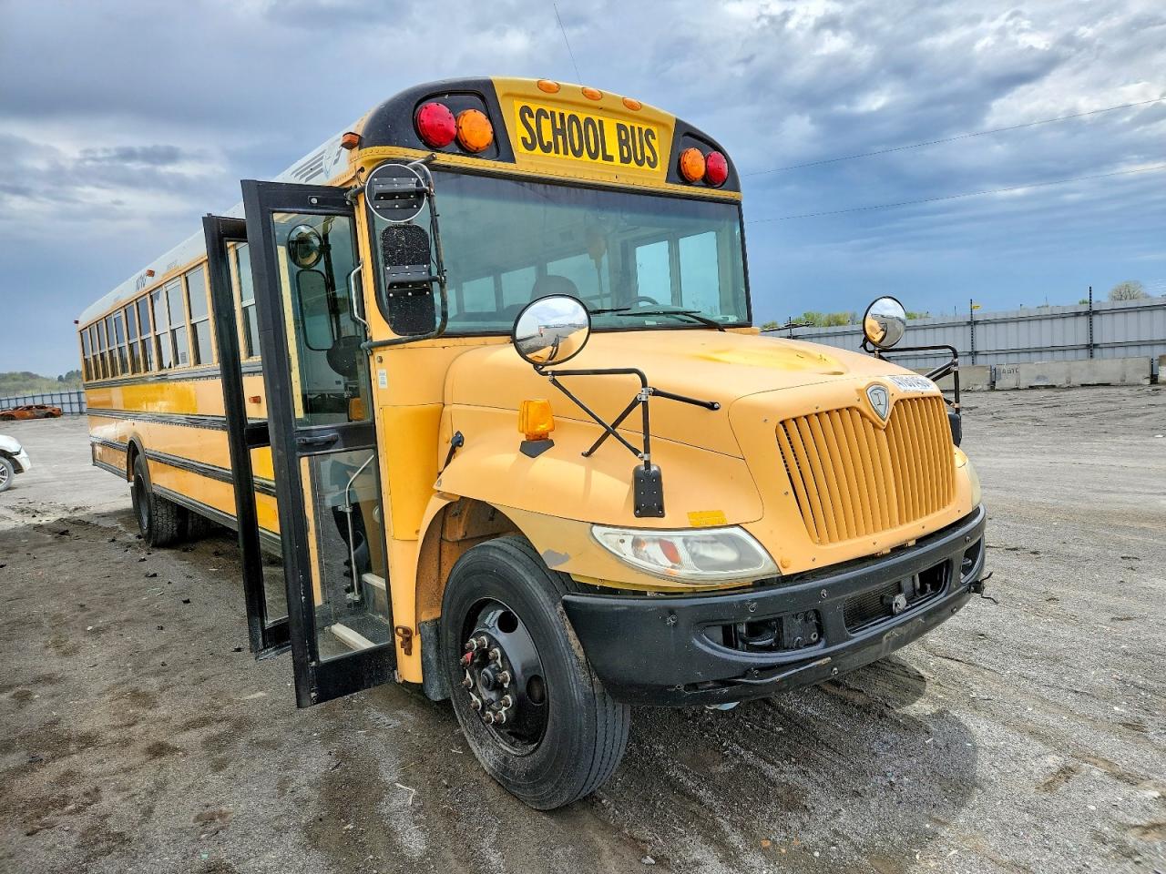 2010 Ic corporation Ce series school VIN 4DRBUAAP2AB229070 COPART salvage auction — Normal Wear, IL - CERTIFICATE OF TITLE, sold $1,800 on 2026-09-04 (photo 1)