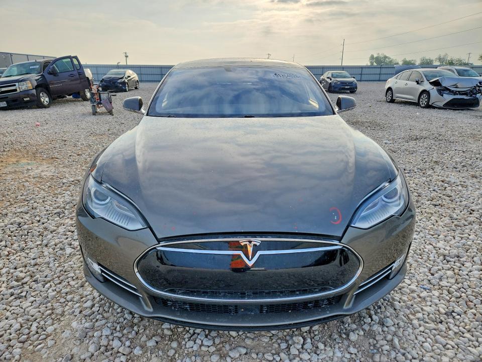 2015 Tesla Model s VIN 5YJSA1E42FF115359 COPART salvage auction — REAR END, Tx - Salvage Vehicle Title, sold $3,100 on 2026-07-02 (photo 5)