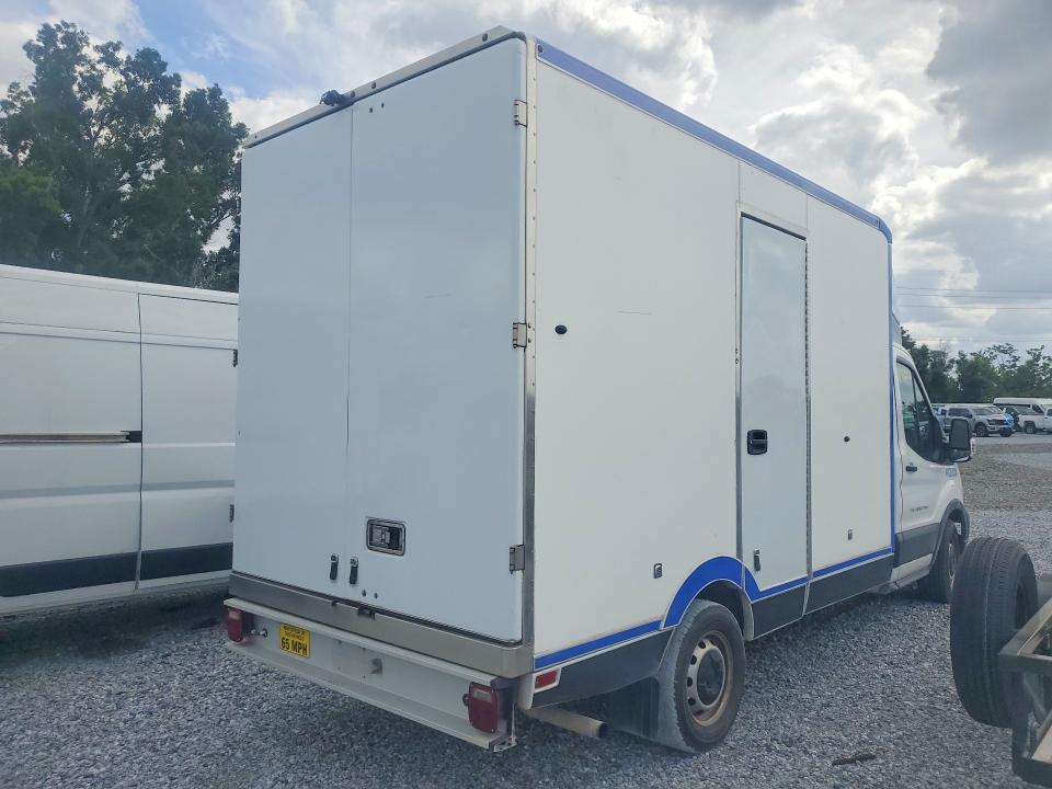 2022 Ford Transit VIN 1FDBW5Z80NKA01637 COPART salvage auction — NORMAL WEAR, Fl - Certificate Of Title, sold $10,900 on 2026-07-31 (photo 3)