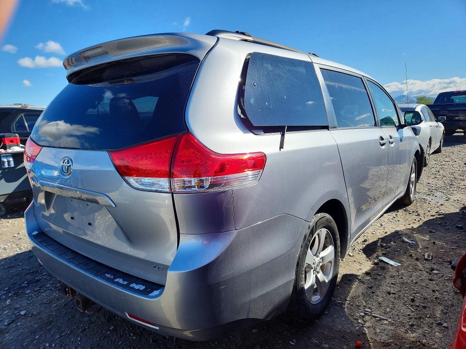 2011 Toyota Sienna VIN 5TDKK3DC0BS091943 COPART salvage auction — FRONT END, Ut - Salvage Certificate, sold $850 on 2026-07-24 (photo 3)