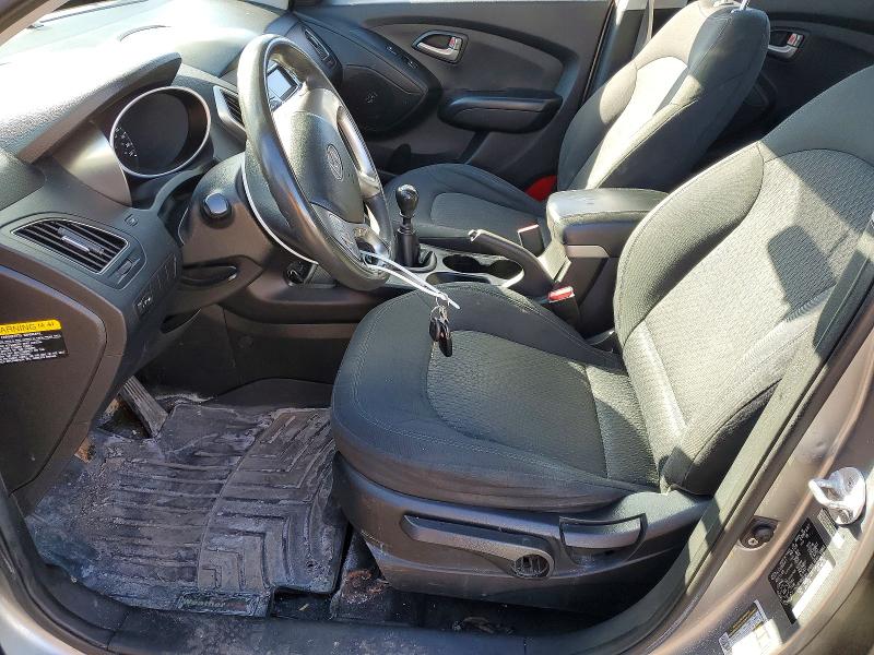 2010 Hyundai Tucson VIN KM8JT3AC0AU018817 COPART salvage auction — MINOR DENT/SCRATCHES, On - Permit No Brand - Unfit, sold $525 on 2026-07-16 (photo 7)