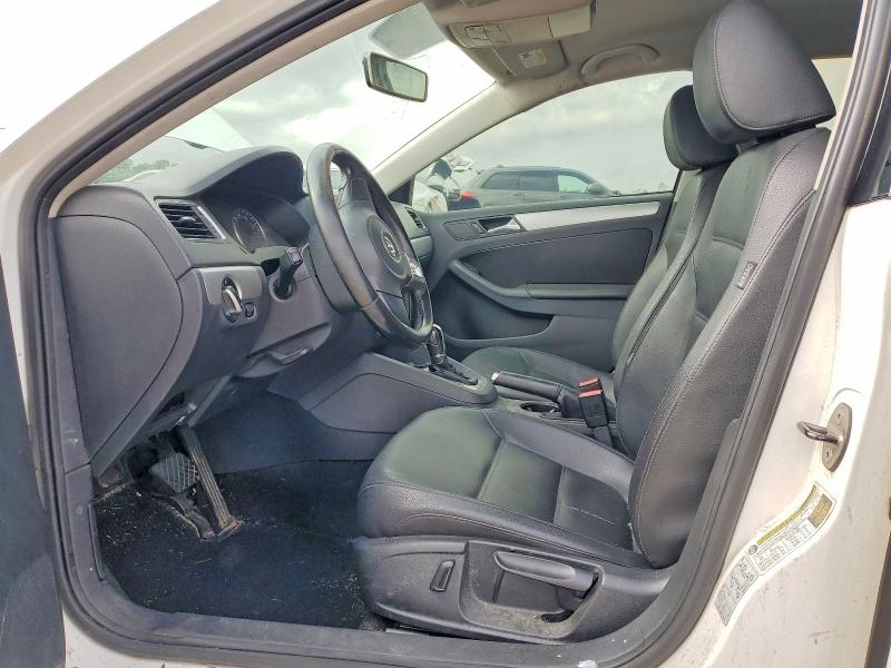2013 Volkswagen Jetta VIN 3VWDP7AJXDM375357 COPART salvage auction — FRONT END, Tx - Salvage Vehicle Title, sold $650 on 2026-07-02 (photo 7)