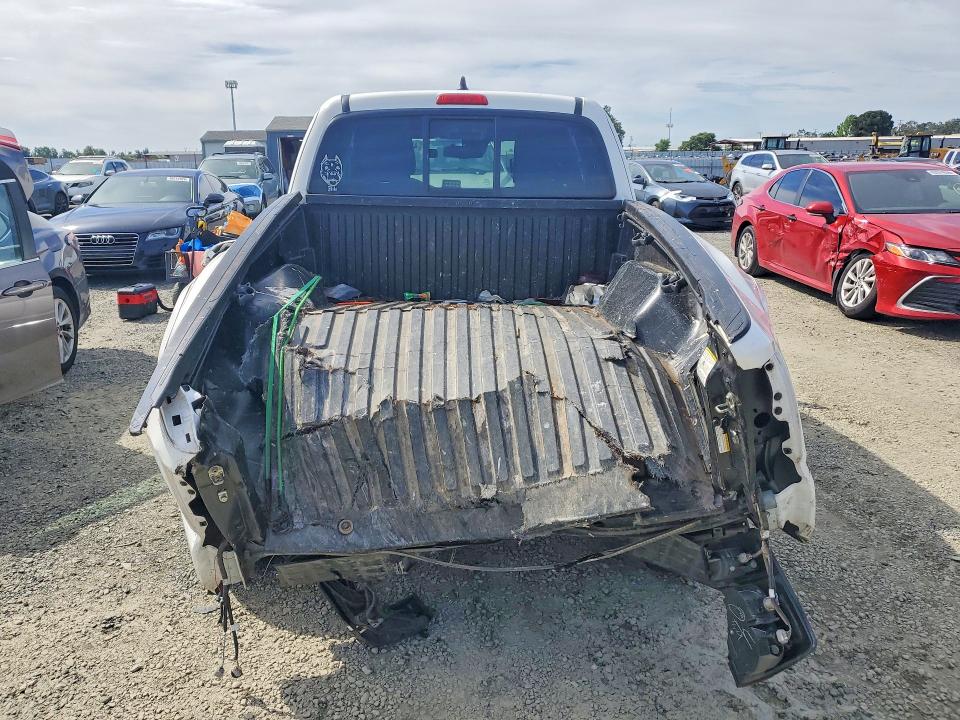 2020 Toyota Tacoma VIN 3TYRZ5CNXLT001938 COPART salvage auction — REAR END, Ca - Salvage Certificate, sold $4,700 on 2026-07-02 (photo 6)