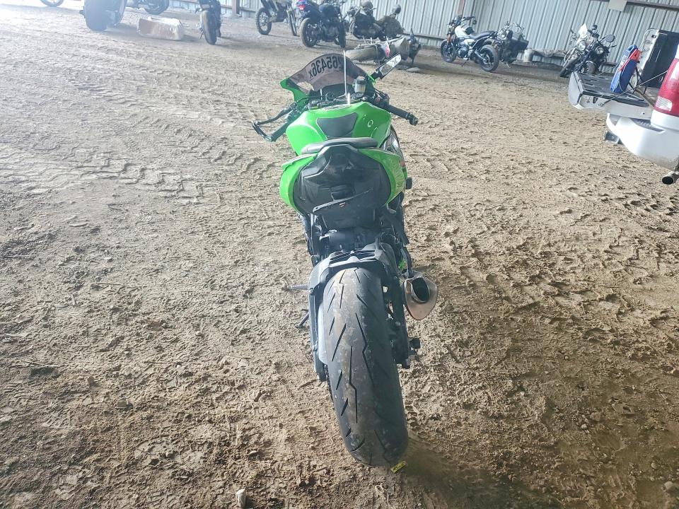 2024 Kawasaki Zx VIN JKBZXJJ14RA001312 COPART salvage auction — SIDE, TX - SALVAGE VEHICLE TITLE, sold $4,150 on 2026-07-02 (photo 4)