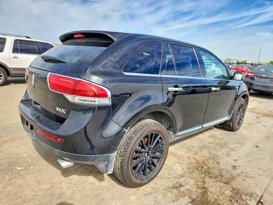 2013 Lincoln Mkx VIN 2LMDJ6JK9DBL17359 COPART salvage auction — FRONT END, Tx - Certificate Of Title, sold $775 on 2026-07-02 (photo 3)