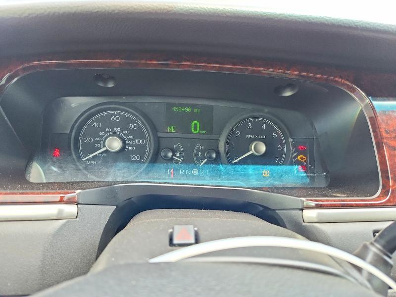 2011 Lincoln TOWN CAR VIN 2LNBL8FV7BX763778 COPART salvage auction — MECHANICAL, Nj - Certificate Of Title (P), sold $950 on 2026-07-09 (photo 9)