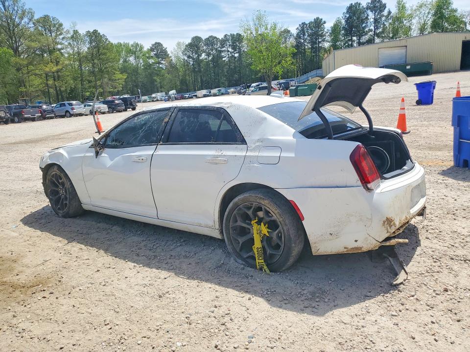 2019 Chrysler 300 VIN 2C3CCABG6KH550620 COPART salvage auction — ROLLOVER, Nc - Salvage Certificate Of Title, sold $275 on 2026-07-03 (photo 2)