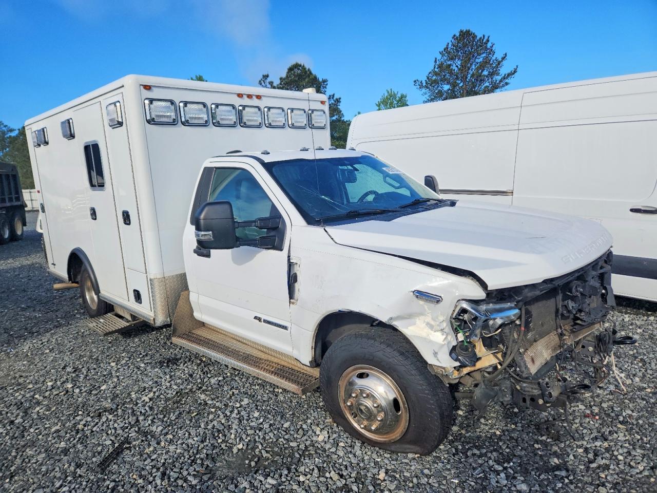 2020 Ford F-350 VIN 1FDRF3GT3LED78470 COPART salvage auction — Side, GA - CERT OF TITLE-SALVAGE, sold $3,450 on 2026-06-18 (photo 1)