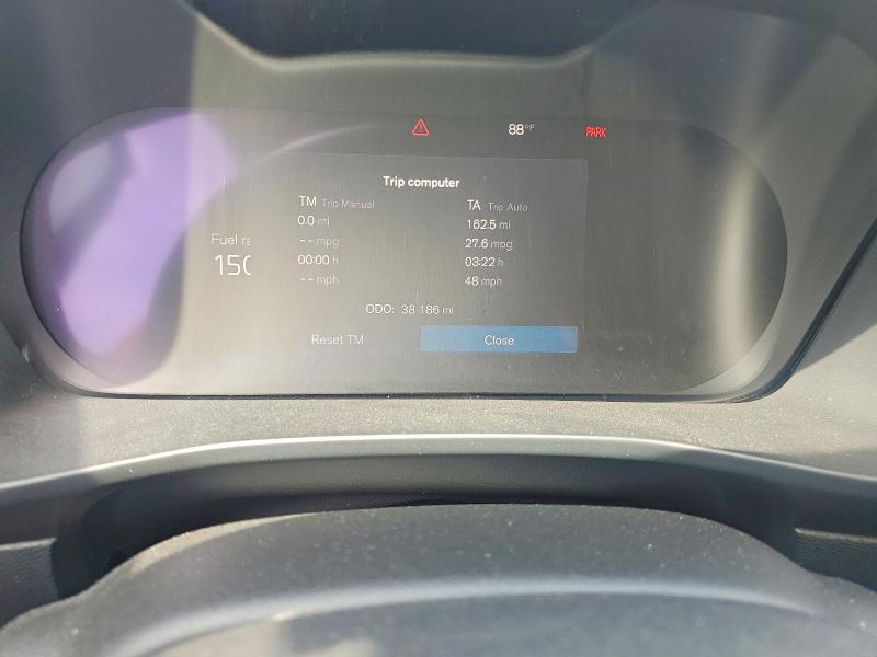 2023 Volvo Xc40 VIN YV4L12UX2P2977293 COPART salvage auction — FRONT END, Tx - Salvage Vehicle Title, sold $2,300 on 2026-07-22 (photo 9)
