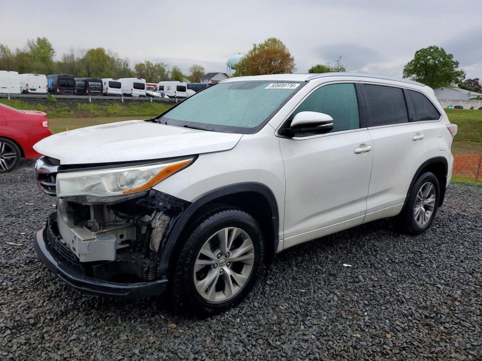 2015 Toyota Highlander VIN 5TDJKRFHXFS173630 COPART salvage auction — FRONT END, Nj - Cert Of Title-Salvage, sold $7,900 on 2026-07-31 (photo 1)