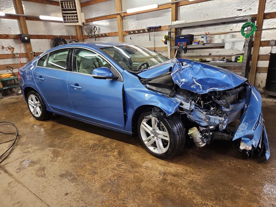 2014 Volvo S60 VIN YV1612FH3E1284333 COPART salvage auction — FRONT END, Il - Salvage Certificate, sold $450 on 2026-08-17 (photo 4)