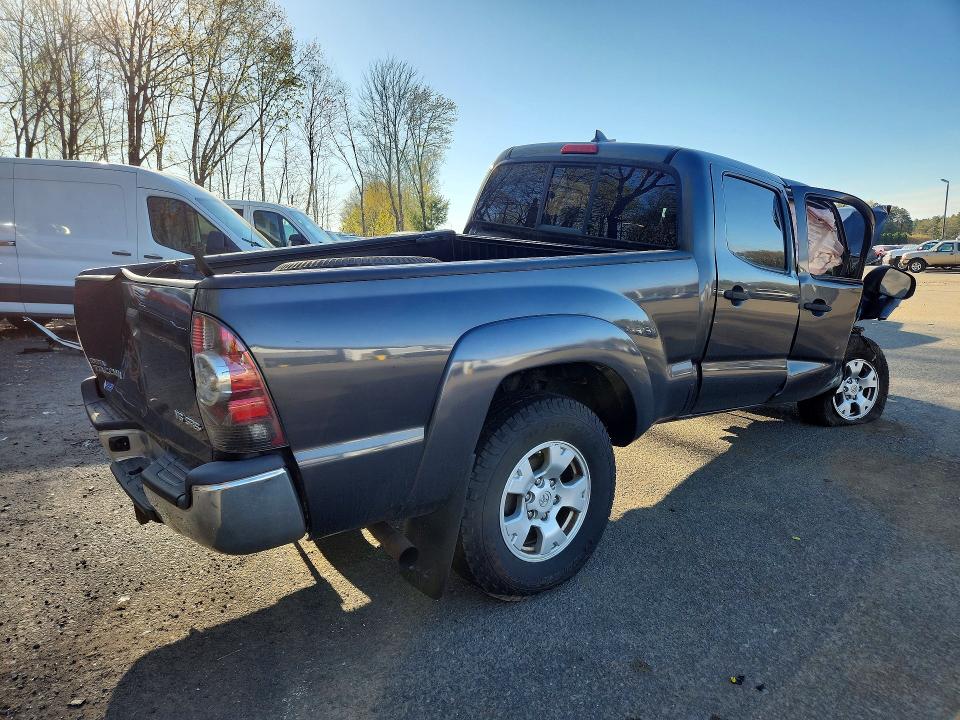 2014 Toyota Tacoma VIN 3TMMU4FN5EM072719 COPART salvage auction — ROLLOVER, Ct - Cert Of Title-Salvage, sold $1,900 on 2026-07-02 (photo 3)