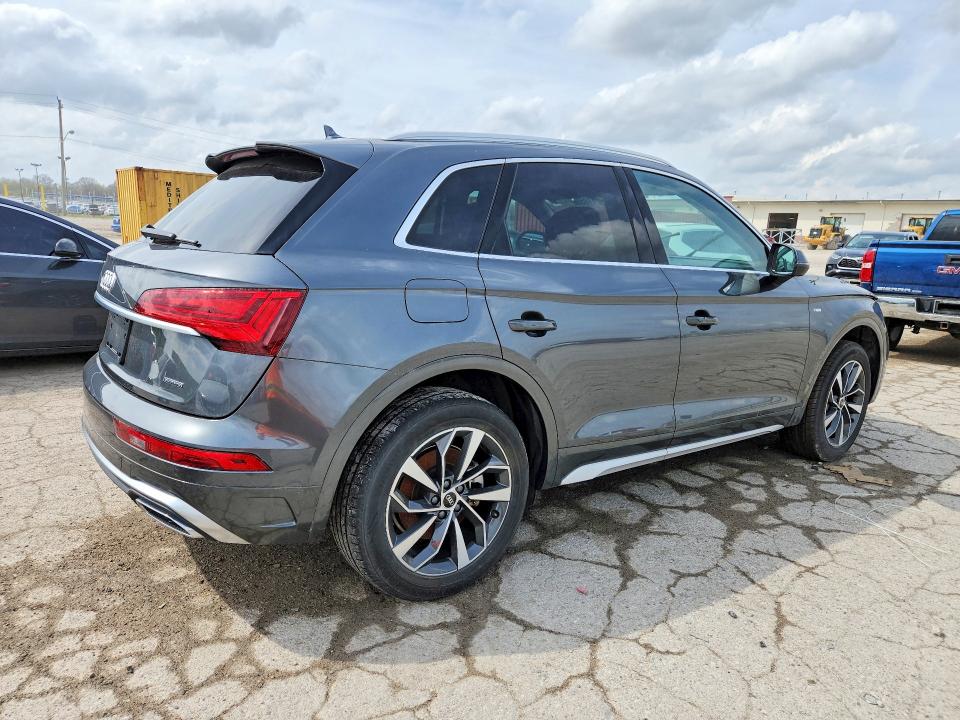 2023 Audi Q5 VIN WA1EAAFY8P2055732 COPART salvage auction — Burn Engine, Fl - Cert Of Title Slvg Rebuildable, sold $9,300 on 2026-07-24 (photo 3)