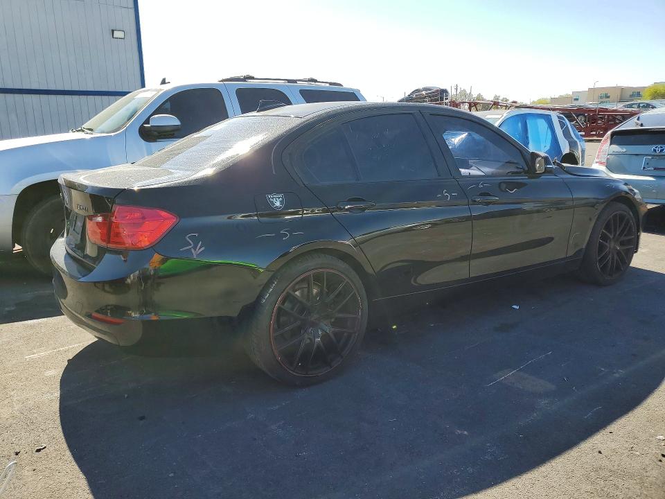 2015 BMW 3er VIN WBA3C3G55FNT53625 COPART salvage auction — REAR END, NV, sold $850 on 2026-08-19 (photo 3)