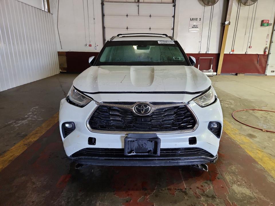 2022 Toyota Highlander VIN 5TDFZRBH0NS200808 COPART salvage auction — SIDE, In - Certificate Of Title, sold $1,600 on 2026-07-21 (photo 5)