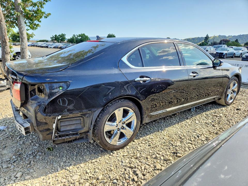 2010 Lexus Ls VIN JTHGL5EFXA5036961 COPART salvage auction — REAR END, Ca - Salvage Certificate, sold $2,950 on 2026-07-09 (photo 3)
