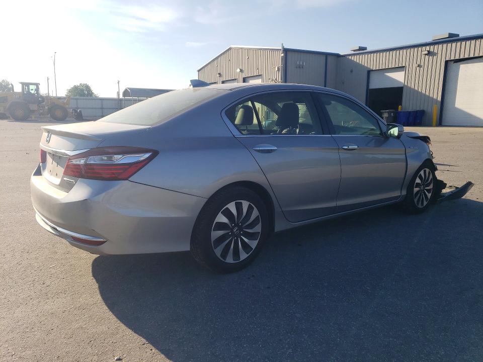 2017 Honda Accord VIN JHMCR6F58HC005531 COPART salvage auction — FRONT END, Nc - Salvage Certificate Of Title, sold $2,000 on 2026-07-14 (photo 3)