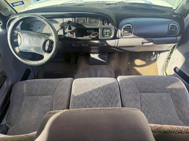 1998 Dodge Ram 2500 VIN 1B7KC236XWJ248013 COPART salvage auction — MINOR DENT/SCRATCHES, Tx - Certificate Of Title (P), sold $11,700 on 2026-07-10 (photo 9)