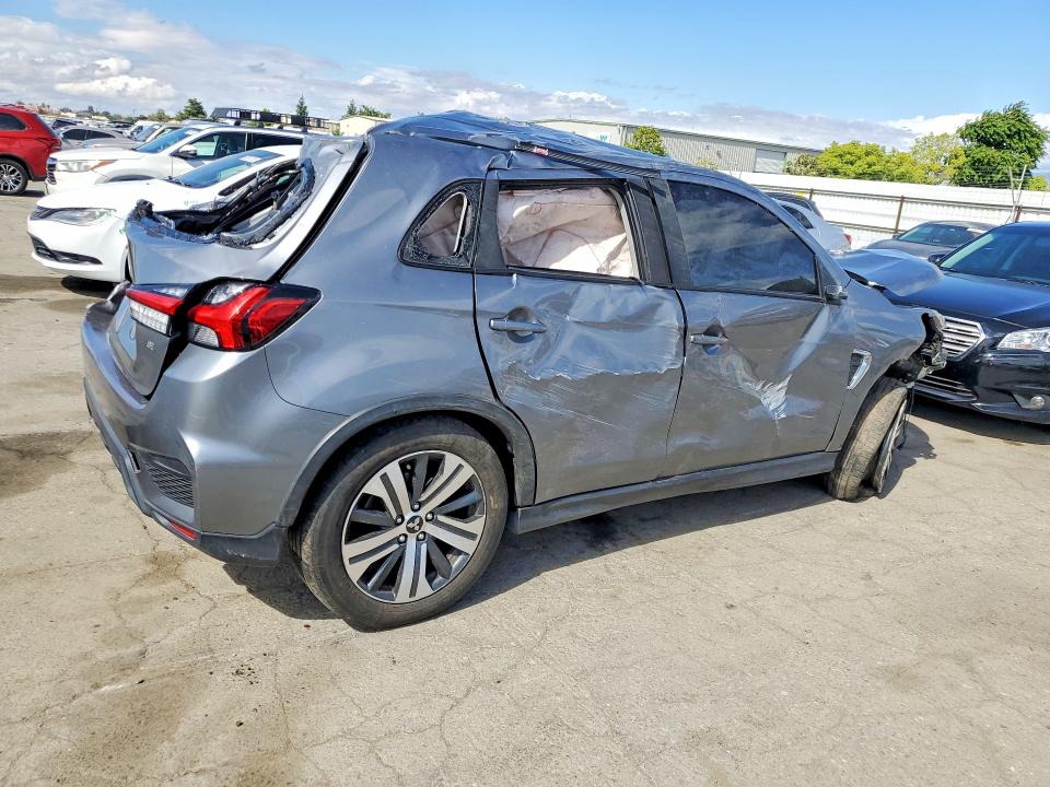 2021 Mitsubishi Outlander VIN JA4ARUAU3MU023381 COPART salvage auction — ROLLOVER, Salvage Title, sold $775 on 2026-07-17 (photo 3)