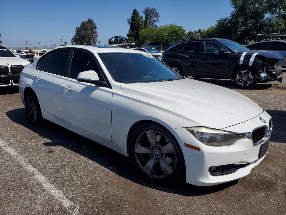 2014 BMW 3er VIN WBA3C1C55EK111444 COPART salvage auction — FRONT END, Ca - Salvage Certificate, sold $1,450 on 2026-07-02 (photo 4)