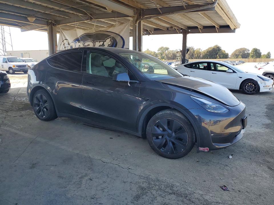2024 Tesla Model y VIN 7SAYGAEE8RF100115 COPART salvage auction — FRONT END, Ca - Salvage Certificate, sold $12,200 on 2026-07-14 (photo 4)