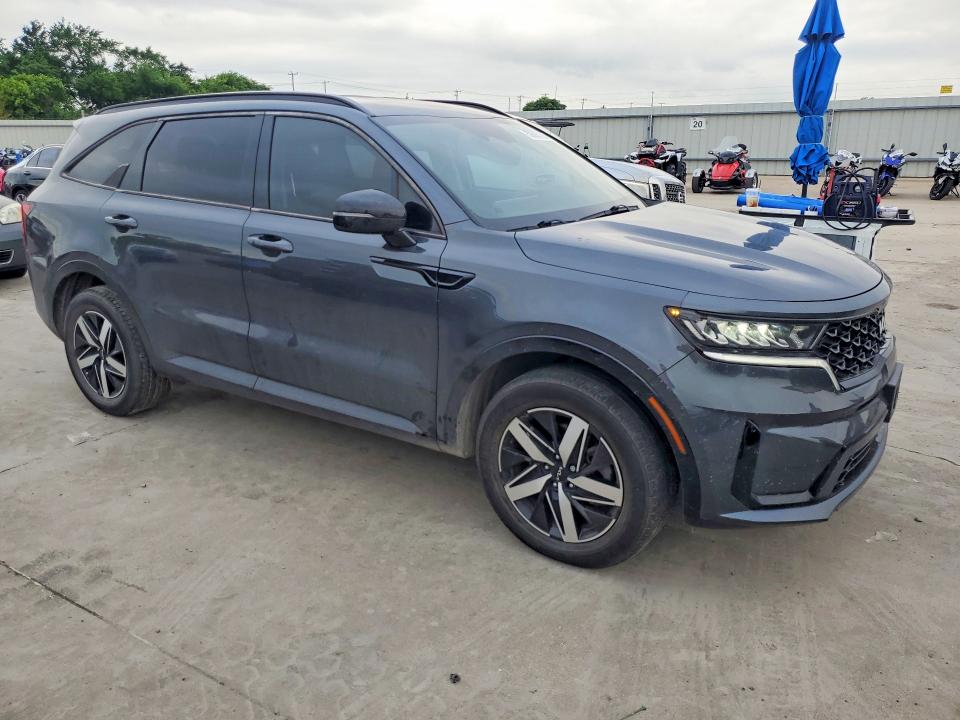 2022 Kia Sorento VIN 5XYRL4LCXNG102127 COPART salvage auction — SIDE, Salvage Title, sold $175 on 2026-07-30 (photo 4)
