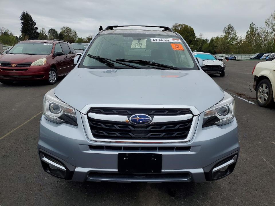 2017 Subaru Forester VIN JF2SJAWC7HH439952 COPART salvage auction — NORMAL WEAR, Or - Certificate Of Title, sold $300 on 2026-07-29 (photo 5)