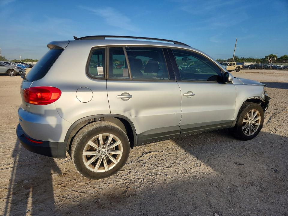 2017 Volkswagen Tiguan VIN WVGAV7AX2HK044961 COPART salvage auction — FRONT END, Salvage Title, sold $725 on 2026-08-18 (photo 3)