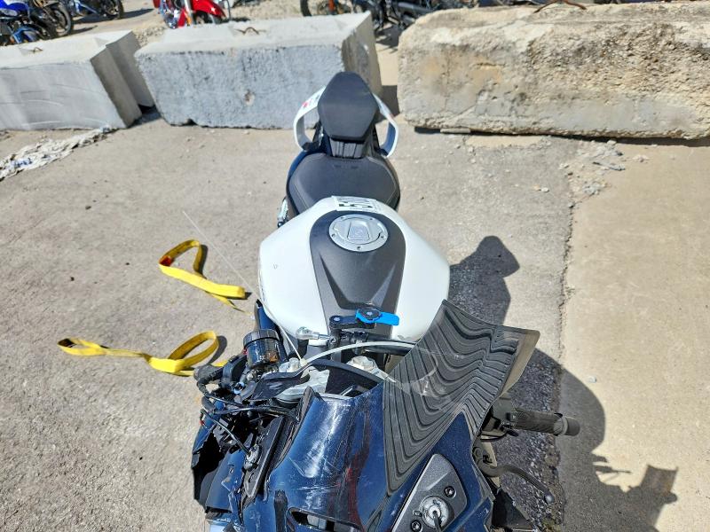 2025 Cf moto 675ss VIN LCEPEVLP4S6001528 COPART salvage auction — FRONT END, KS - CERT OF TITLE-SALVAGE, sold $1,200 on 2026-07-02 (photo 5)