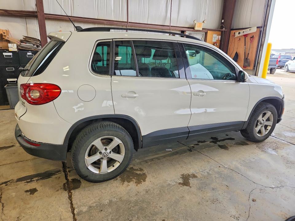 2011 Volkswagen Tiguan VIN WVGBV7AX9BW511944 COPART salvage auction — FRONT END, Ab - Bos - Salvage, sold $100 on 2026-07-09 (photo 3)