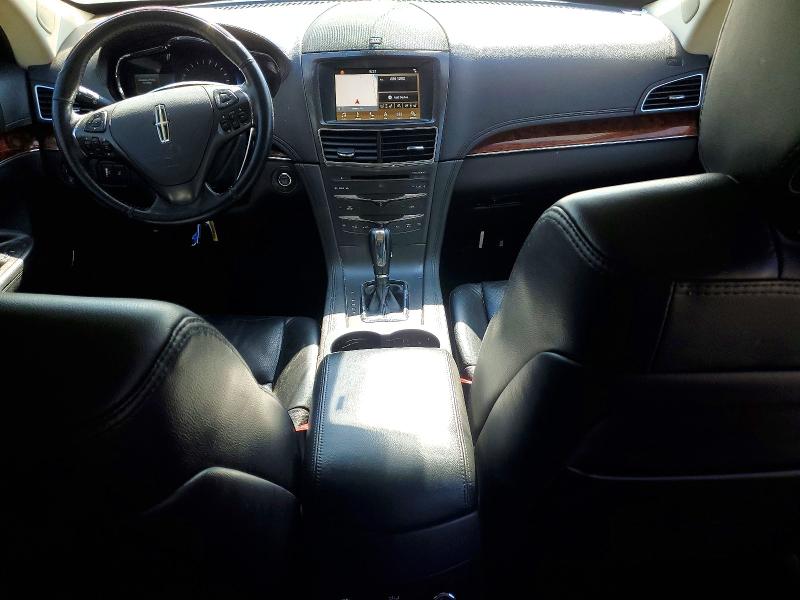 2019 Lincoln townhouse Mkt VIN 2LMHJ5AT0KBL01634 COPART salvage auction — MINOR DENT/SCRATCHES, NY - CERTIFICATE OF TITLE, sold $1,700 on 2026-07-28 (photo 8)