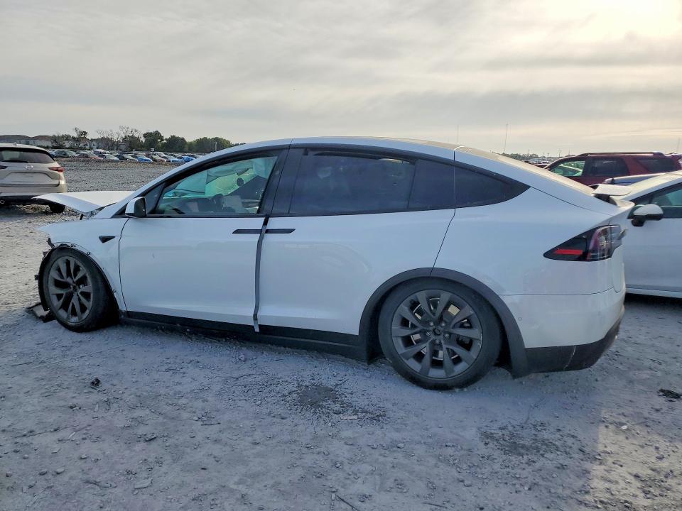 2022 Tesla Model x VIN 7SAXCBE60NF355101 COPART salvage auction — FRONT END, Fl - Cert Of Title Slvg Rebuildable, sold $10,500 on 2026-07-24 (photo 2)