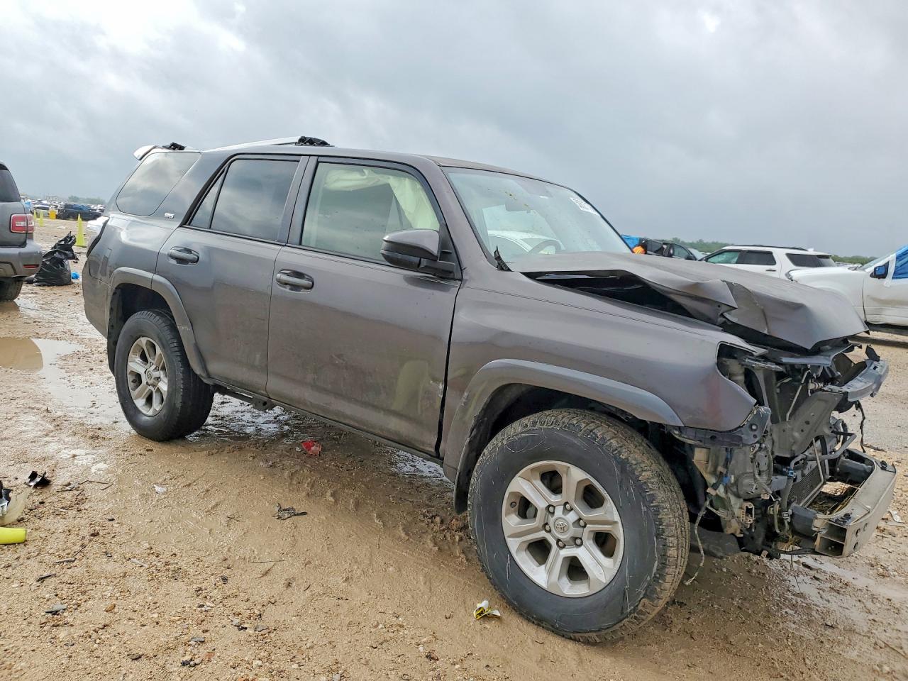 2015 Toyota 4Runner VIN JTEZU5JR7F5096402 COPART salvage auction — Front End, TX - SALVAGE VEHICLE TITLE, sold $6,200 on 2026-06-25 (photo 4)