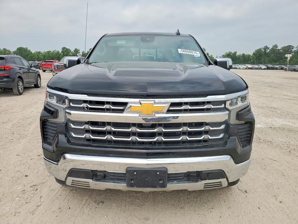 2026 Chevrolet Silverado VIN 1GCPAEE89TZ102629 COPART salvage auction — SIDE, Tx - Salvage Vehicle Title, sold $33,250 on 2026-07-24 (photo 5)