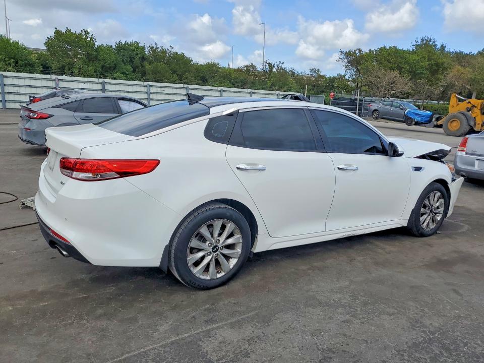 2018 Kia Optima VIN 5XXGU4L3XJG204871 COPART salvage auction — FRONT END, FL - CERT OF TITLE SLVG REBUILDABLE, sold $2,700 on 2026-07-27 (photo 3)