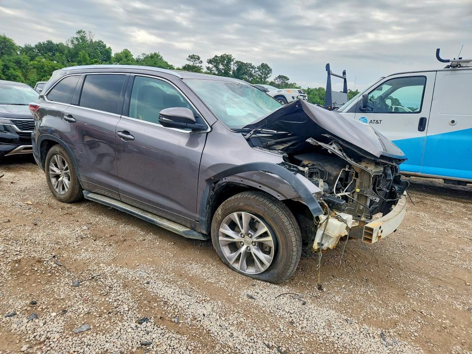 2014 Toyota VIN 5TDKKRFH6ES022366 COPART salvage auction — FRONT END, FL - CERTIFICATE OF DESTRUCTION, sold $2,550 on 2026-07-28 (photo 4)