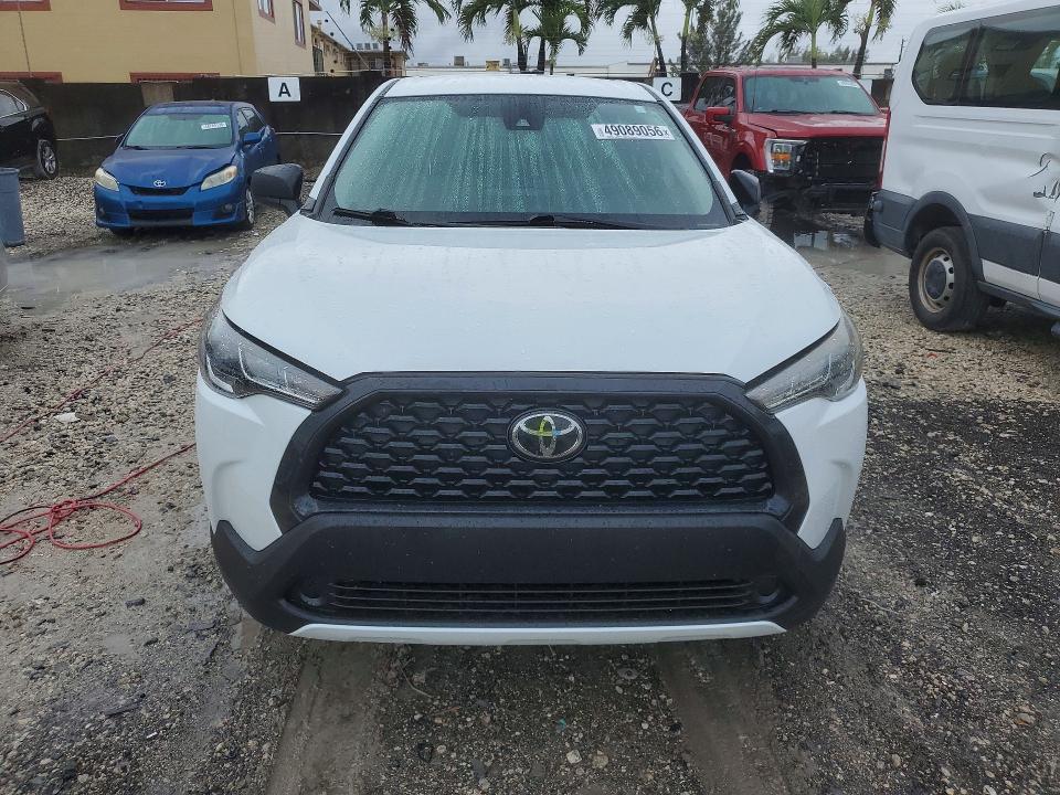 2022 Toyota Corolla cross VIN 7MUAAAAG6NV018712 COPART salvage auction — SIDE, FL - CERTIFICATE OF DESTRUCTION, sold $7,800 on 2026-07-20 (photo 5)