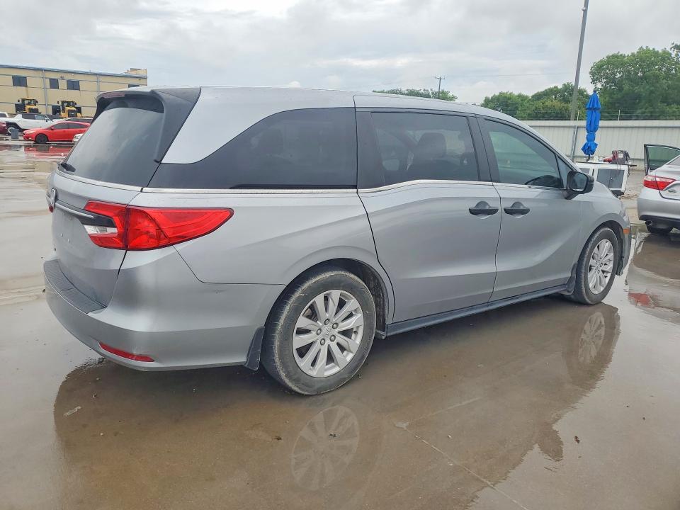 2021 Honda Odyssey VIN 5FNRL6H24MB004941 COPART salvage auction — HAIL, Tx - Salvage Vehicle Title, sold $6,300 on 2026-07-09 (photo 3)