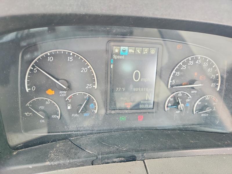 2018 Freightliner Cascadia 126 VIN 3AKJHLDVXJSJT1051 COPART salvage auction — ALL OVER, OK - CERT OF TITLE-SALVAGE, sold $1,900 on 2026-09-05 (photo 8)