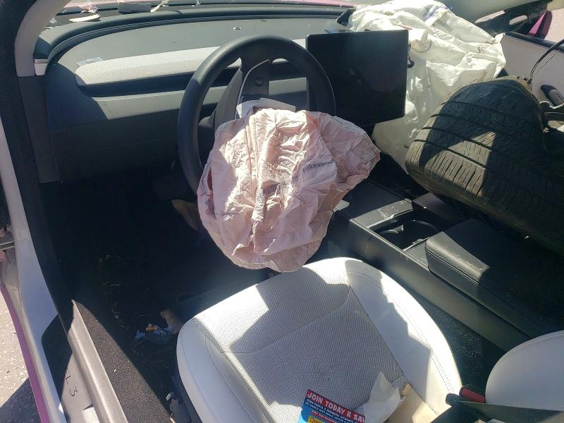 2024 Tesla Model 3 VIN 5YJ3E1EB3RF811031 COPART salvage auction — FRONT END, Nc - Salvage Certificate Of Title, sold $425 on 2026-07-30 (photo 8)