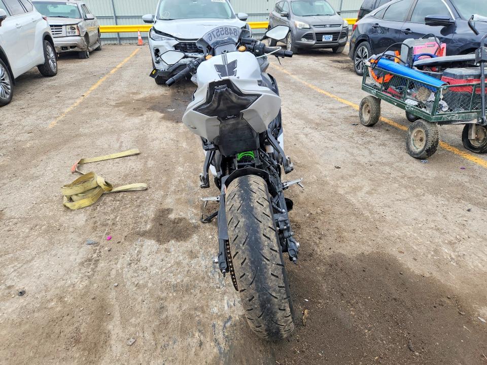 2025 Kawasaki VIN ML5ZXCS19SDA39298 COPART salvage auction — FRONT END, Ks - Cert Of Title-Salvage, sold $3,550 on 2026-07-02 (photo 4)