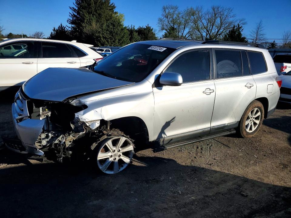 2013 Toyota Highlander VIN 5TDBK3EH0DS218557 COPART salvage auction — FRONT END, Id - Salvage Certificate Of Title, sold $750 on 2026-07-27 (photo 1)