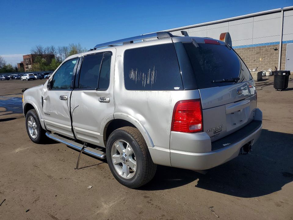 2005 Ford Explorer VIN 1FMDU75W95UA45543 COPART salvage auction — ROLLOVER, CT - CERT OF TITLE-SALVAGE, sold $450 on 2026-07-02 (photo 2)
